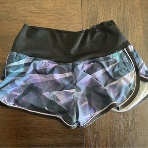 Lululemon shorts size 6